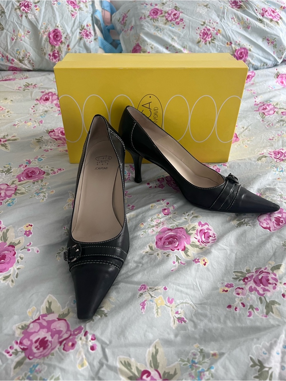 Black Pointed-Toe Women's Heels with Buckle Accent